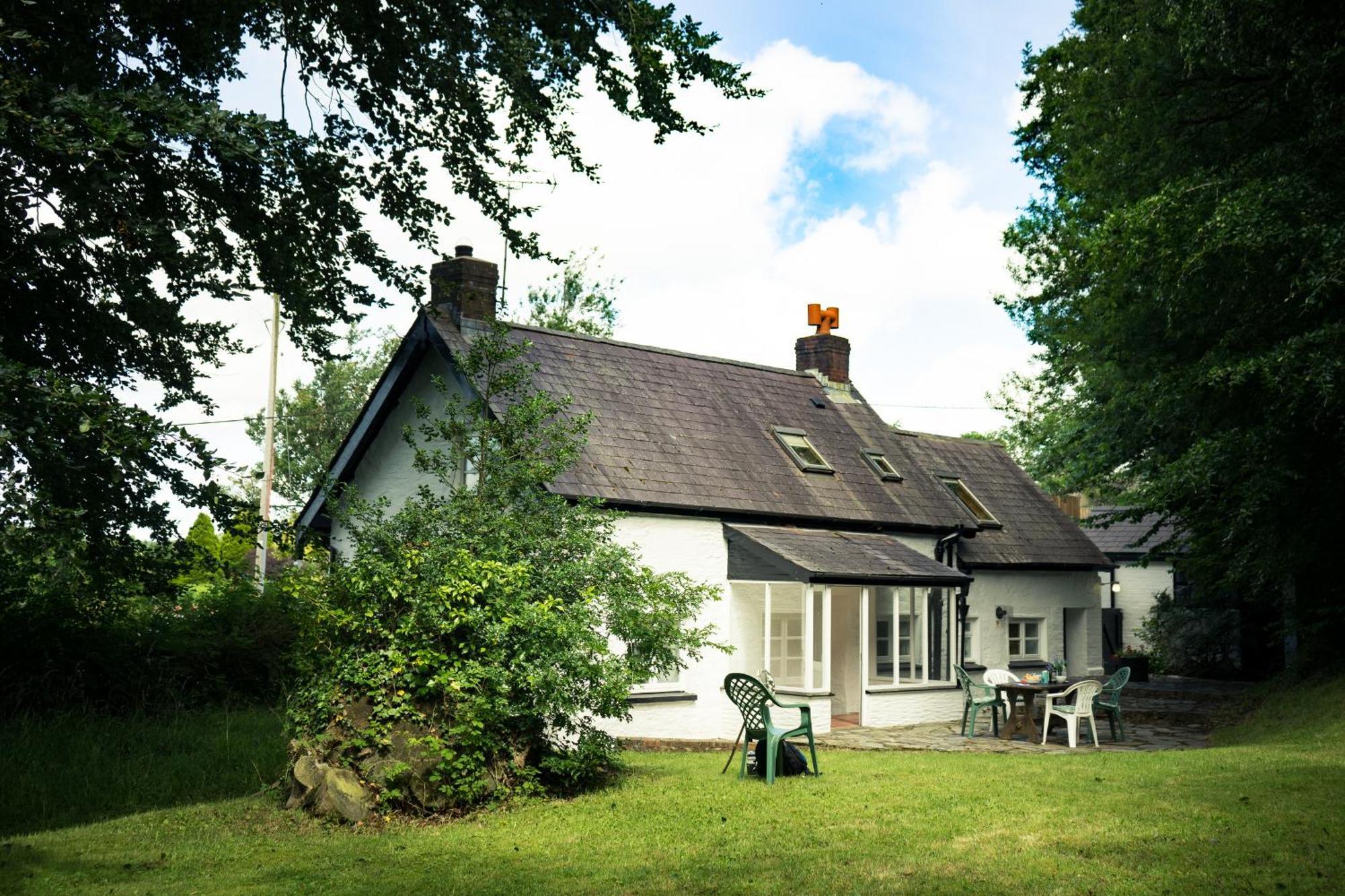 Garden Cottage Newcastle Emlyn Kültér fotó